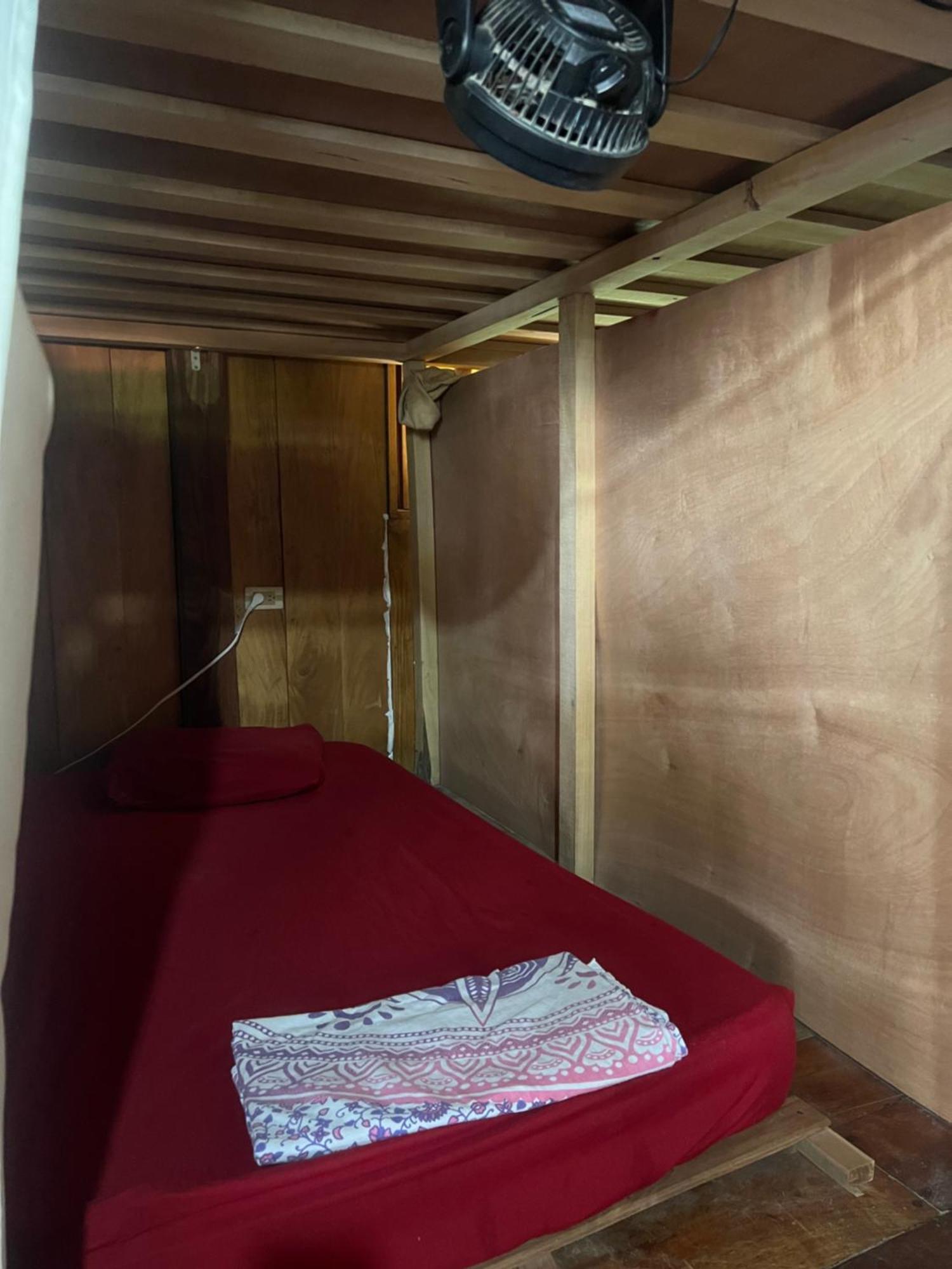 Woodstock Hostel Sámara Zewnętrze zdjęcie